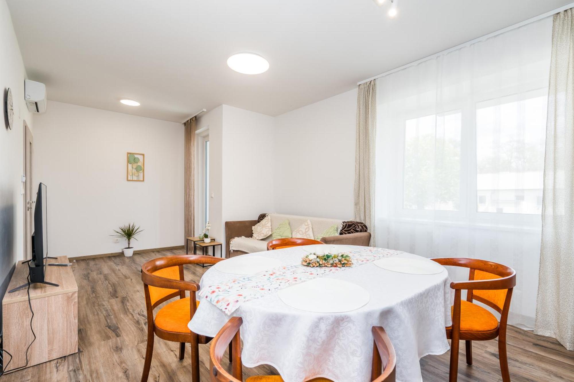 Hradec KrálovéPerla Hradce 103アパートメント エクステリア 写真